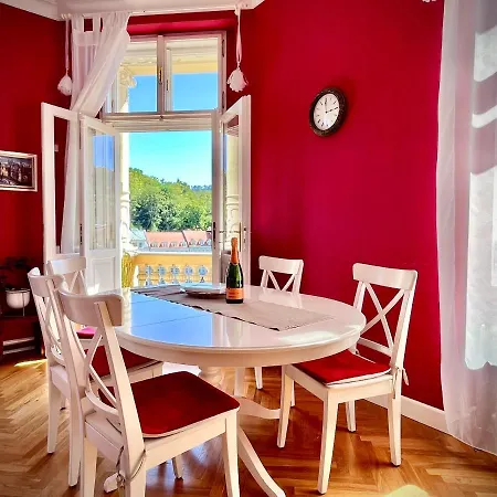 Apartment Bohemian - Amazing View, Garage Karlsbad