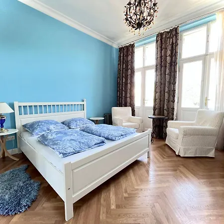 Apartment Bohemian - Amazing View, Garage Karlovy Vary